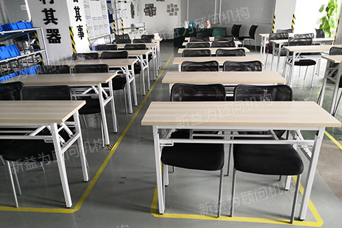 就餐區(qū) 就餐區(qū)